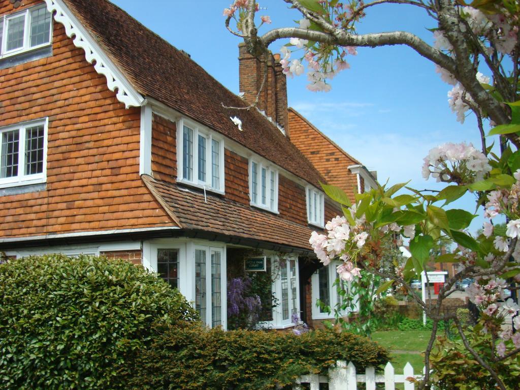 Bed and Breakfast Little Dane Court Tenterden Exterior foto